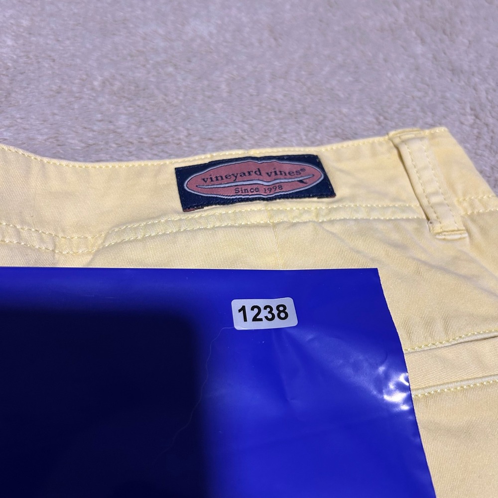 Vineyard Vines Breaker Shorts Mens 31 9in Yellow Cotton Twill Chino 1238 - Picture 6 of 6